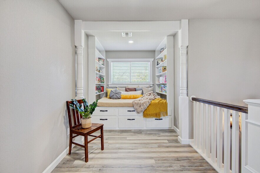 More Photos Of 4748 N 4318, Pryor Flex For Sale