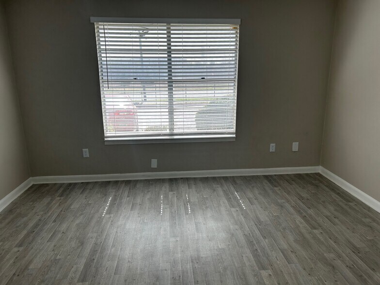 More Photos Of 834 Timberlake Dr, Arlington Apartments For Sale