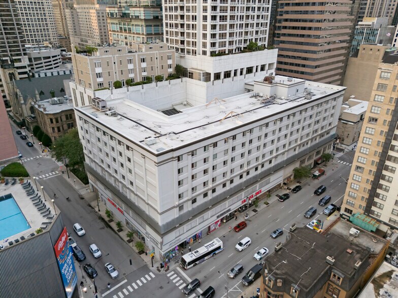 More Photos Of 630 N Rush St, Chicago Hotel For Sale