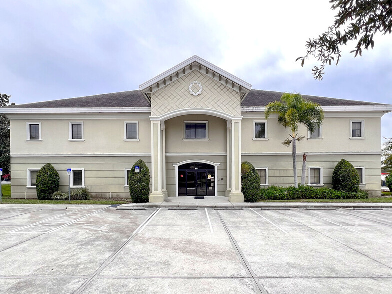 Primary Photo Of 308 Avenue G SW, Winter Haven Coworking Space