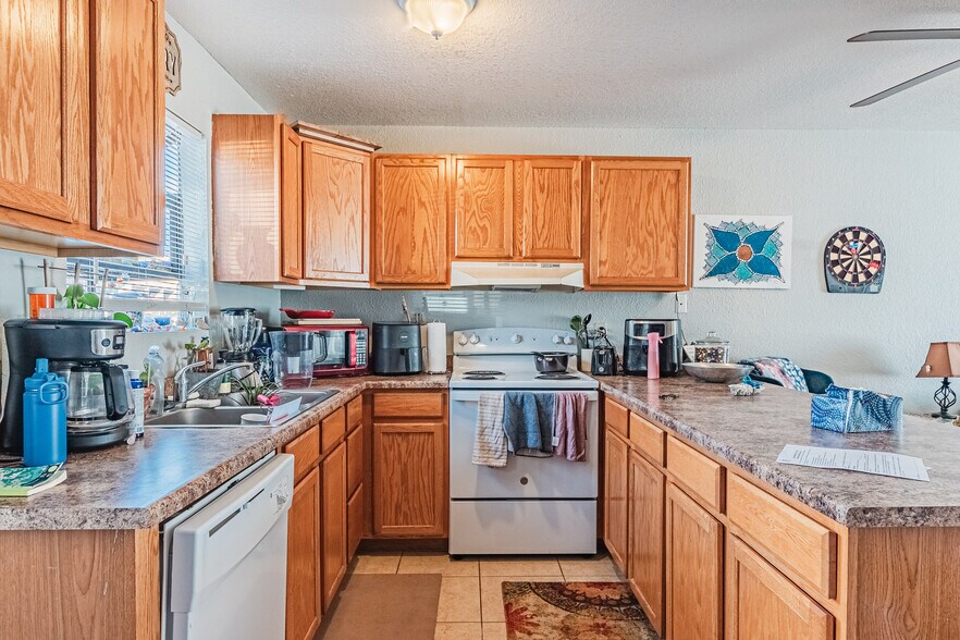 More Photos Of 6970 Peyote Way, Colorado Springs Apartments For Sale