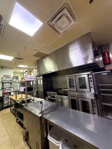 More Photos Of 3370 Lawrenceville Suwanee Rd, Suwanee Storefront For Lease