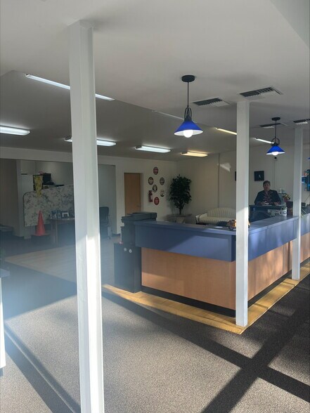 More Photos Of 620 W 6th Ave, Eugene Fast Food For Sale