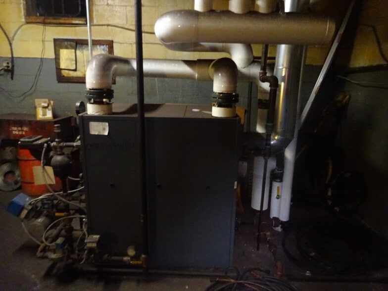 More Photos Of 3146 Marion St, Laureldale Manufacturing For Sale