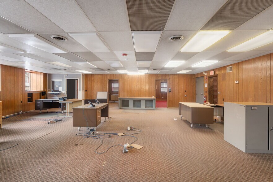 More Photos Of 1072 Main St, West Warwick Office For Sale