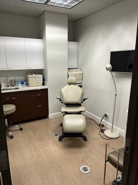 More Photos Of 428-444 N Bedford Dr, Beverly Hills Medical For Lease