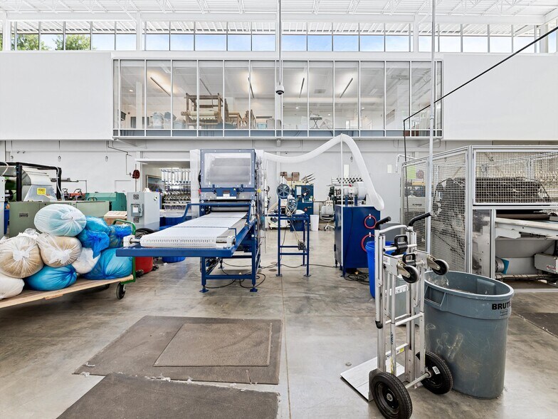 More Photos Of 76 Jupiter Rd, Weaverville Manufacturing For Lease