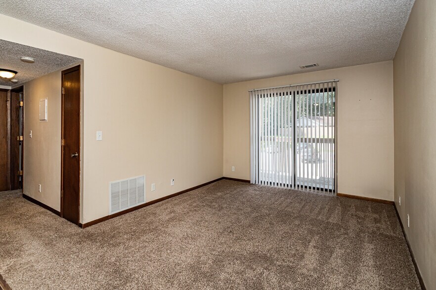 More Photos Of 3500 Grand Ave, Ames Apartments For Sale
