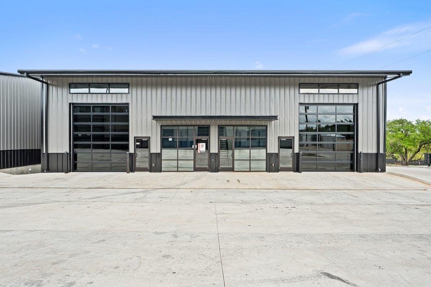 More Photos Of 451 Farrell Rd, Dripping Springs Unknown For Lease