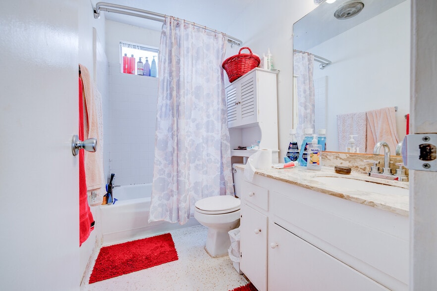 More Photos Of 3729 Glendon Ave, Los Angeles Apartments For Sale