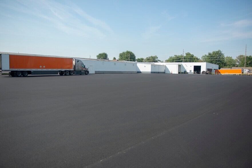 More Photos Of 435 Park Ave, Delaware Manufacturing For Lease