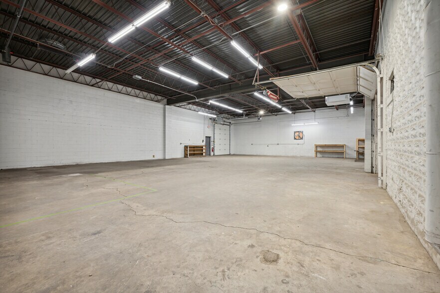 More Photos Of 15 Walnut St, Coshocton Warehouse For Sale