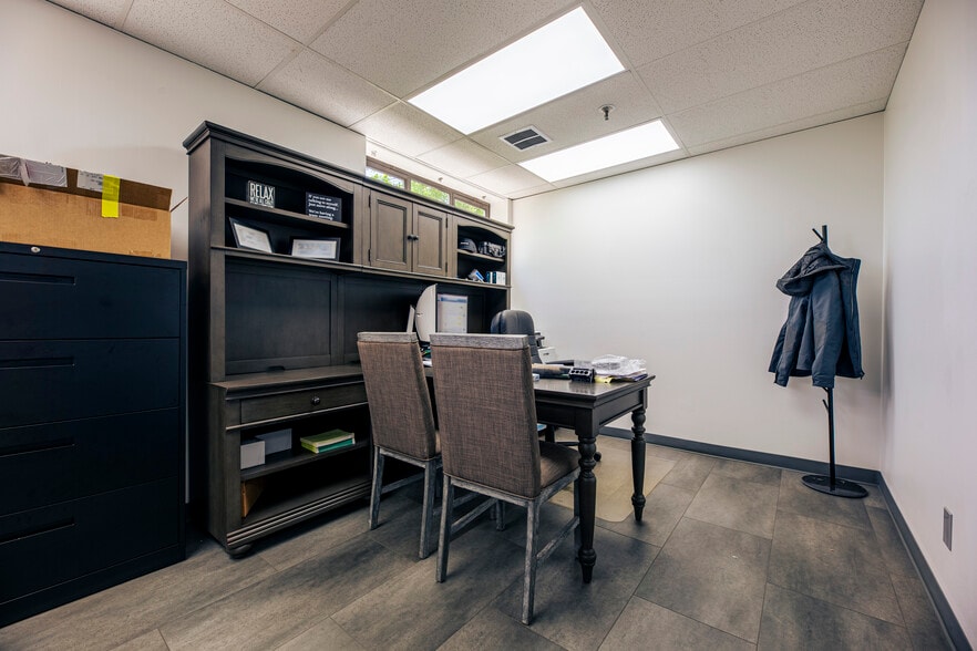 More Photos Of 3788 Wheeling St, Aurora Manufacturing For Sale
