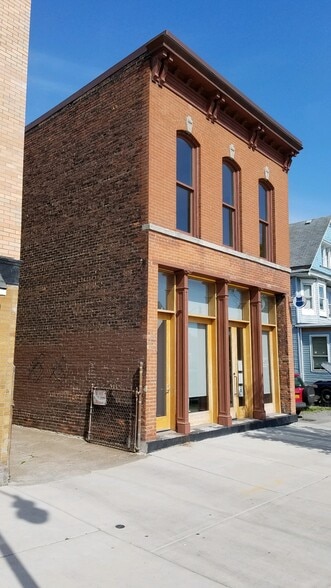 More Photos Of 577 Niagara St, Buffalo Storefront Retail Office For Sale