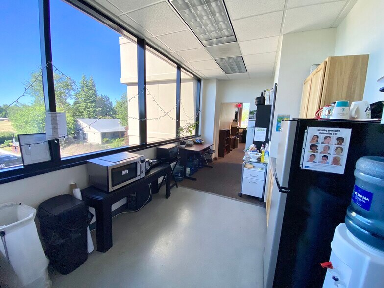More Photos Of 1575 E McAndrews Rd, Medford Office For Lease