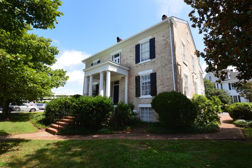 More Photos Of 235 S Church St, Winston-Salem Office For Lease