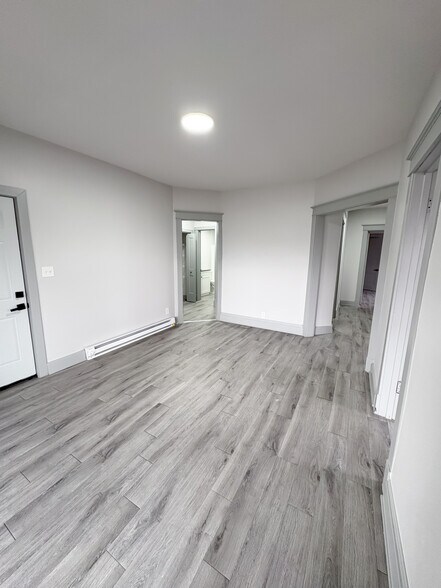 More Photos Of 303 Stone St, Joliet Multifamily For Sale