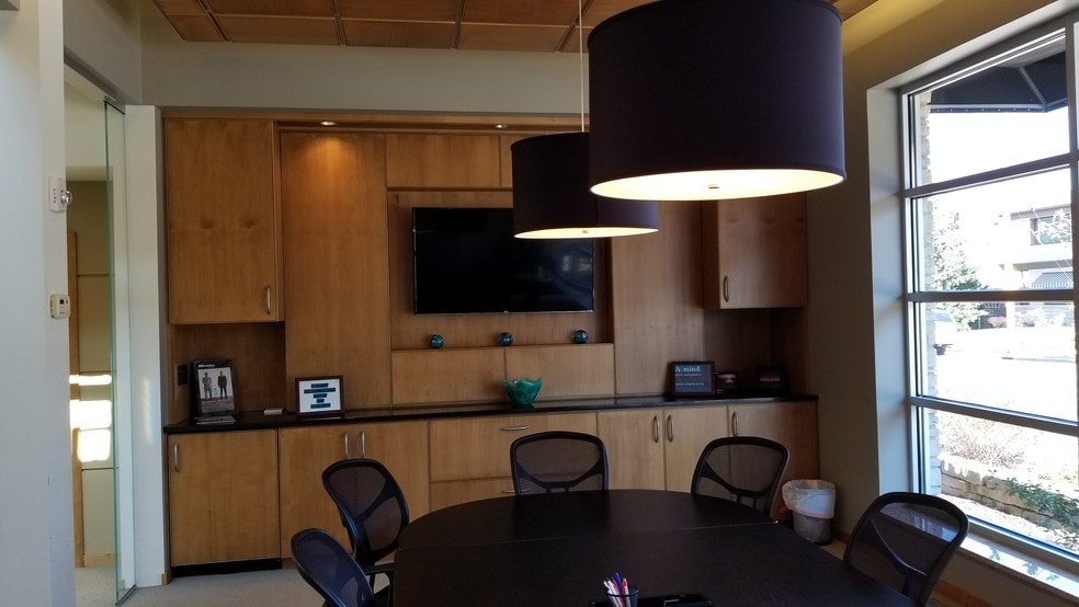 More Photos Of 6027 W Vliet St, Milwaukee Storefront Retail Office For Sale