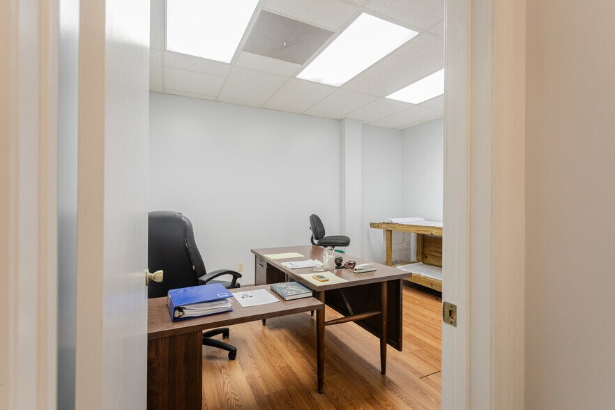 More Photos Of 406 W Spotswood Trl, Elkton Storefront For Sale