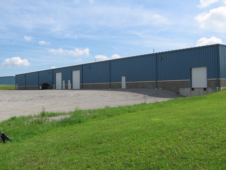 More Photos Of 2021-2029 Venture Cir SE, Massillon Warehouse For Lease