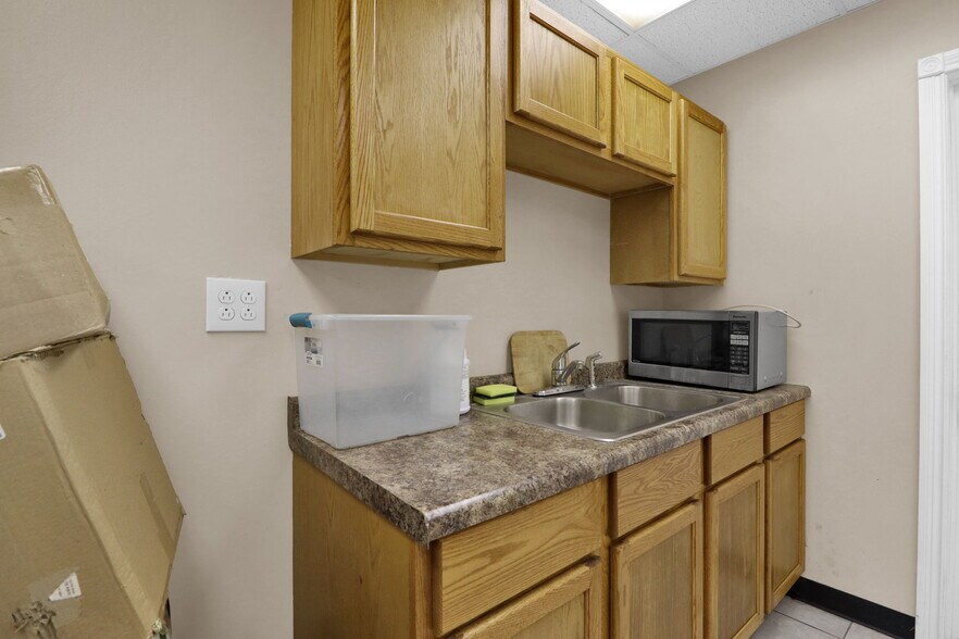 More Photos Of , Dayton General Retail For Sale