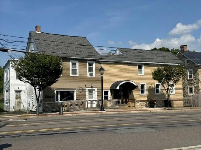 Primary Photo Of 123 E Main St, Macungie Office Residential For Lease