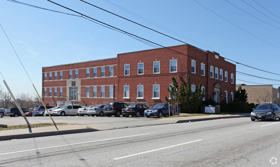 Primary Photo Of 3501 Sinclair Ln, Baltimore Medical For Lease