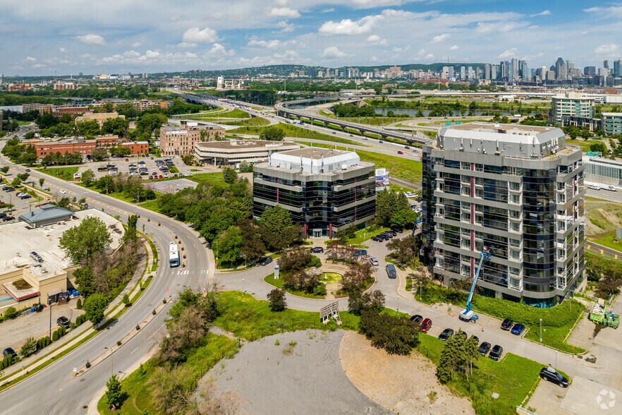 More Photos Of 14 Pl Du commerce, Verdun Office Residential For Lease