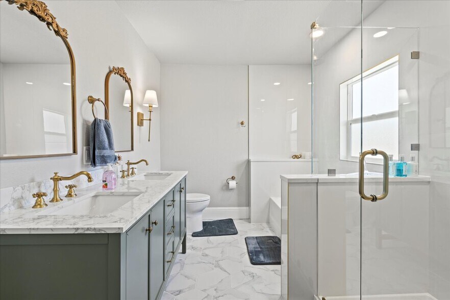 More Photos Of 2722 Central Ave, Cheyenne Light Distribution For Sale