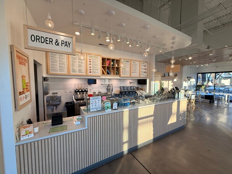 More Photos Of 420-460 S College Ave, Fort Collins General Retail For Lease