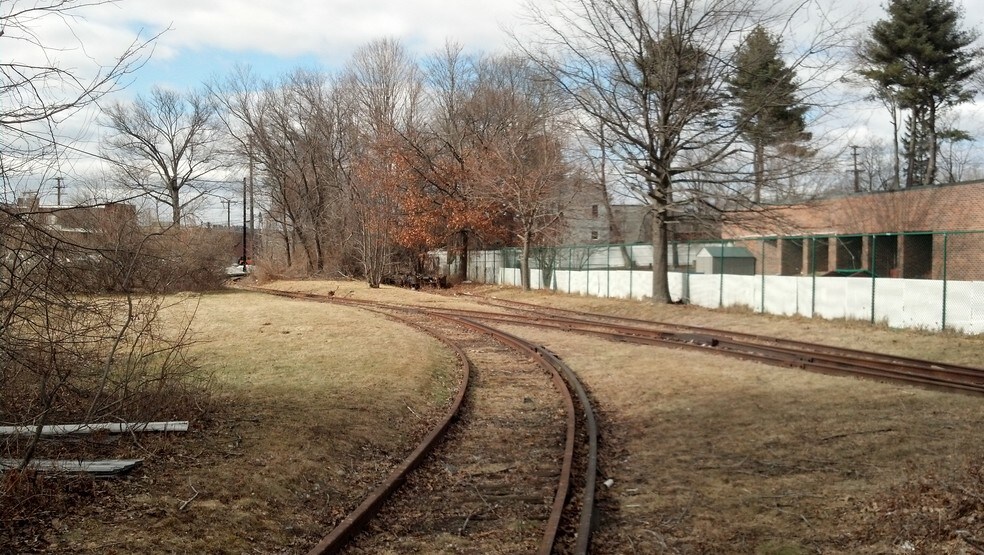 More Photos Of 44 Shelter Rock Rd, Danbury Unknown For Lease