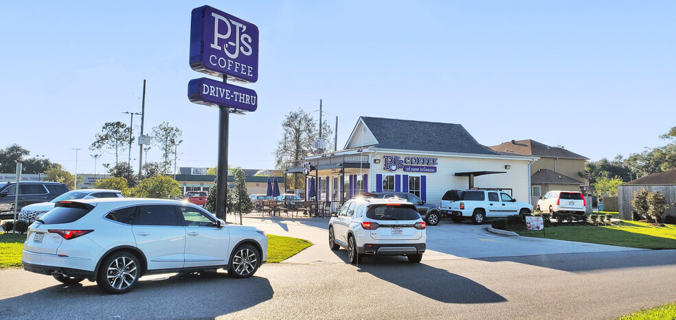 Primary Photo Of 12413 US-90, Luling Fast Food For Sale