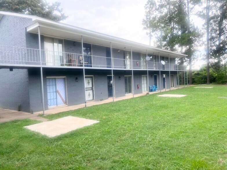 More Photos Of 1095 Merriwether Ave, Memphis Apartments For Sale