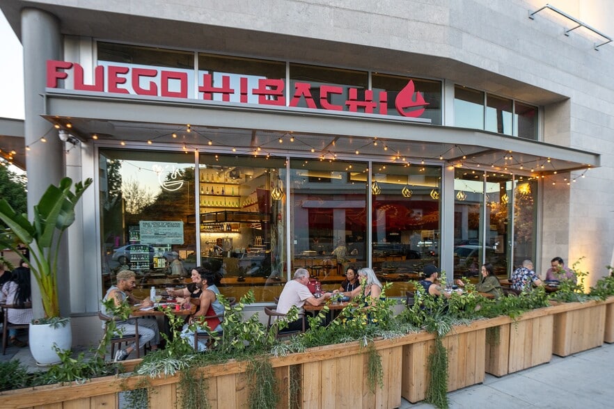 More Photos Of 3750 Main St, Riverside Apartments For Lease