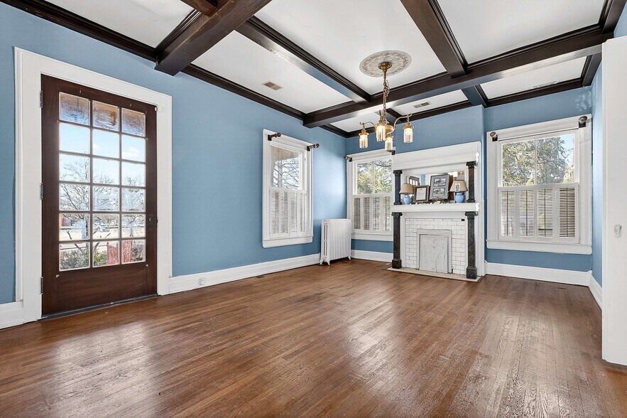 More Photos Of 408 NE Atlantic St, Tullahoma Flex For Sale