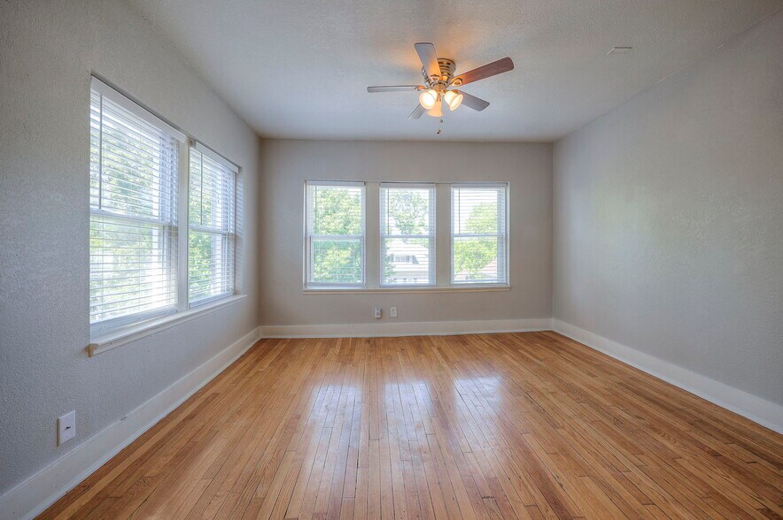 More Photos Of 4017-4023 Harrison St, Kansas City Apartments For Sale