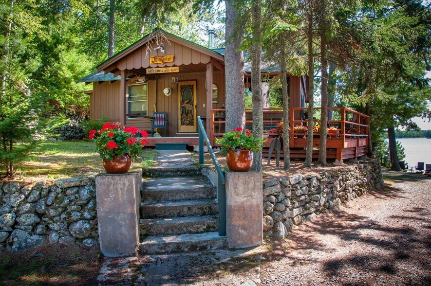 More Photos Of 8450 Vermilion Dr, Cook Hotel For Sale