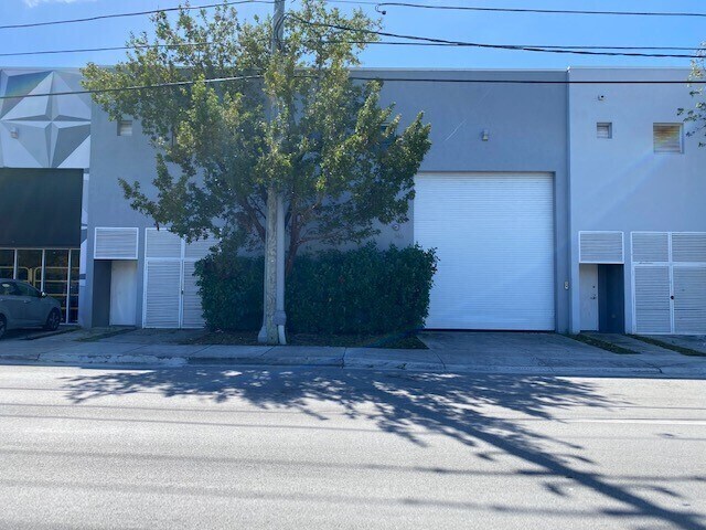 More Photos Of 335 Ne 61st St, Miami Flex For Lease