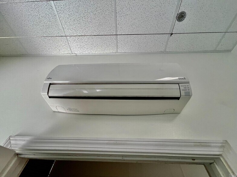 More Photos Of 1130 Industrial Ave, Petaluma Light Manufacturing For Sale