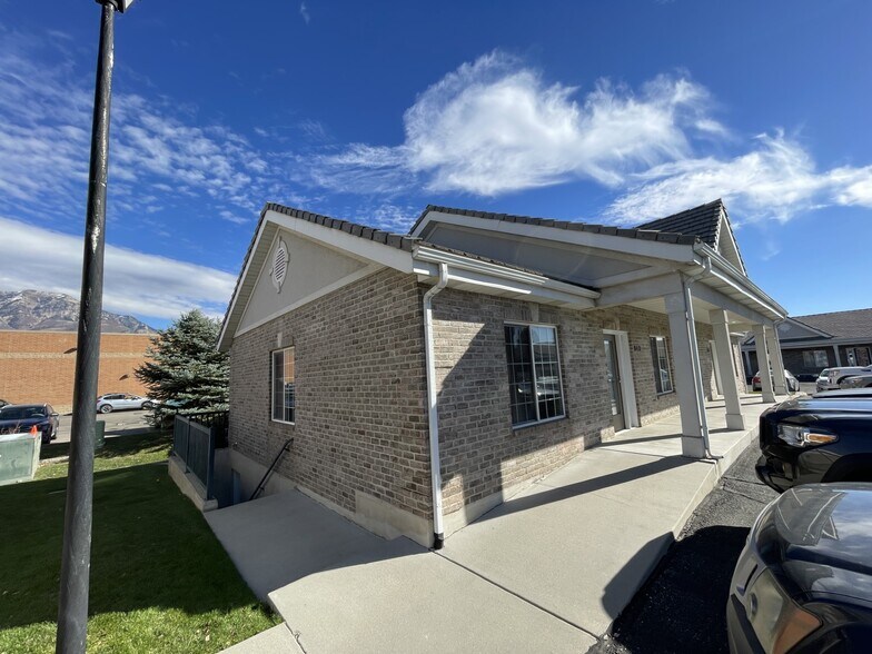 More Photos Of 843-845 S 220 E, Orem Office For Lease