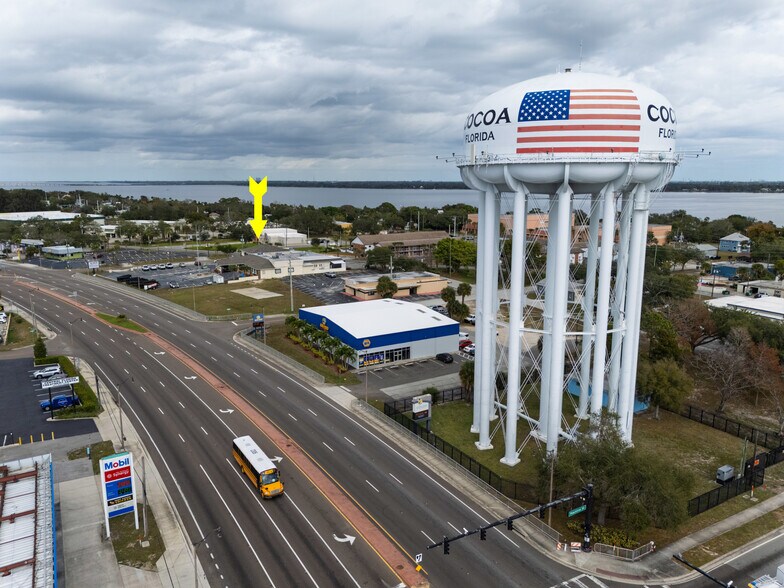 More Photos Of 300 N Cocoa Blvd, Cocoa Restaurant For Lease