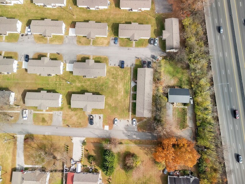 More Photos Of 1900 Dutch Valley Dr, Knoxville Multifamily For Sale