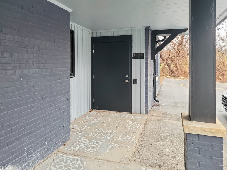 More Photos Of 6080-6090 S 108th St, Hales Corners Coworking Space