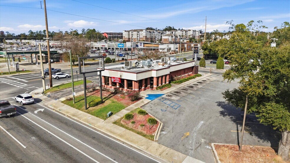 More Photos Of 1950 W Pensacola St, Tallahassee Fast Food For Lease
