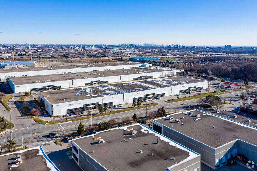 More Photos Of 5655 Kennedy Rd, Mississauga Warehouse For Lease