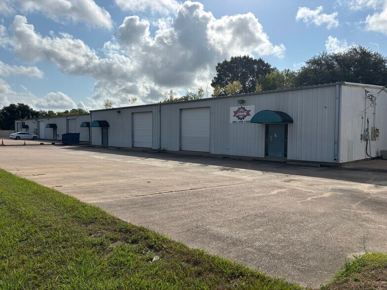 More Photos Of 1120 County Road 129, Alvin Warehouse For Sale