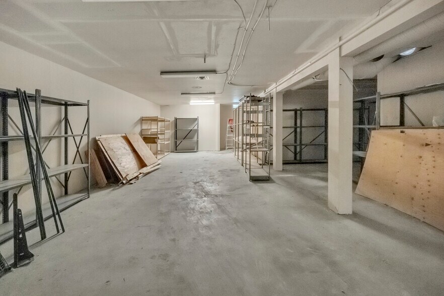 More Photos Of 104 1st Av NE, Airdrie Office Residential For Sale