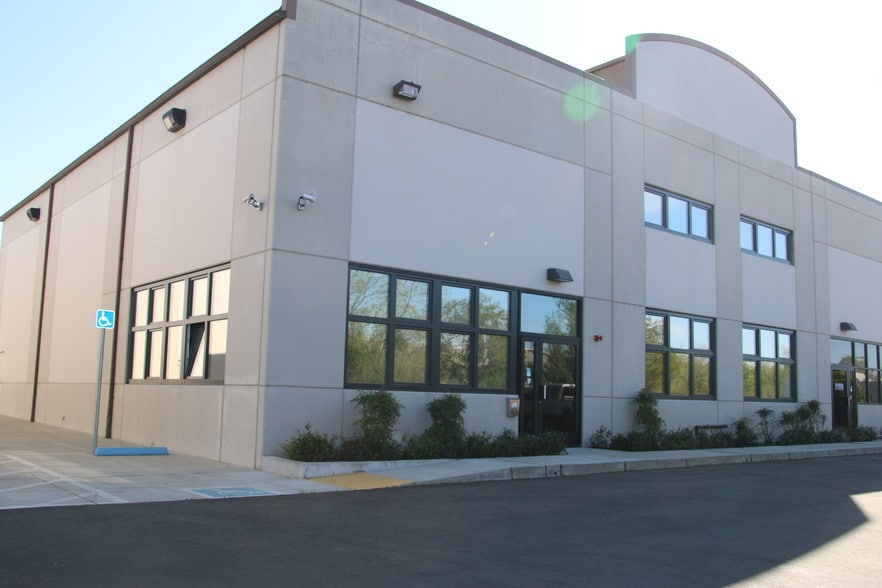 More Photos Of 165 Enterprise Ct, Galt Warehouse For Sale