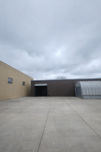 More Photos Of 14156 E 11 Mile Rd, Warren Warehouse For Sale