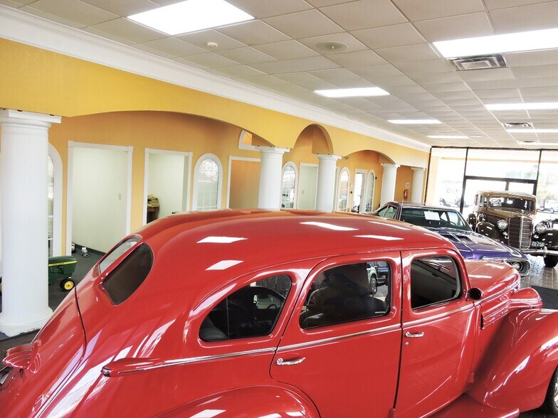 More Photos Of 1170 US Highway 45, Henderson Light Manufacturing For Sale